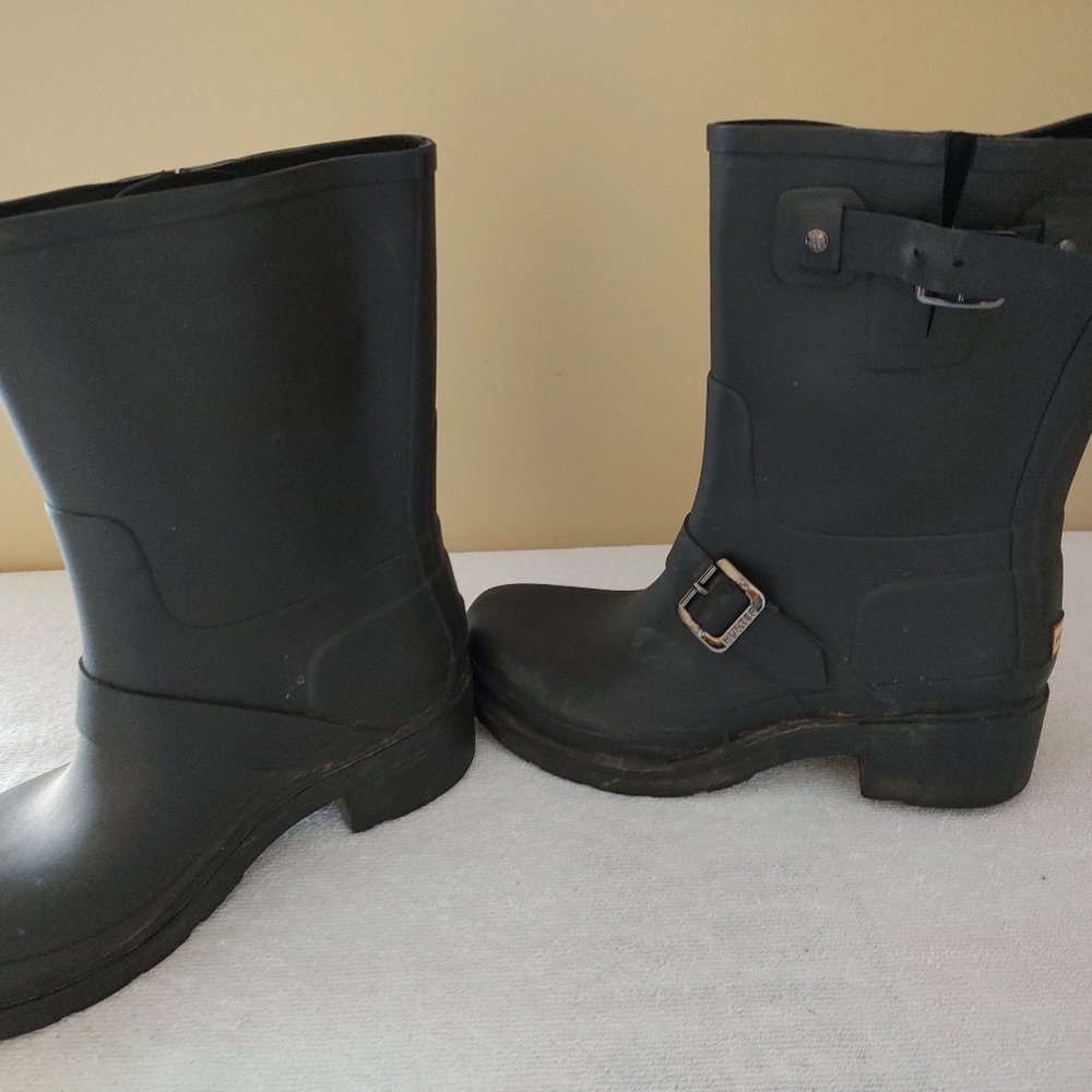 Hunter Original Black Matte Women's Biker Boots Size 8